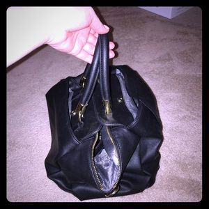 New without tags Danielle Nicole handbag